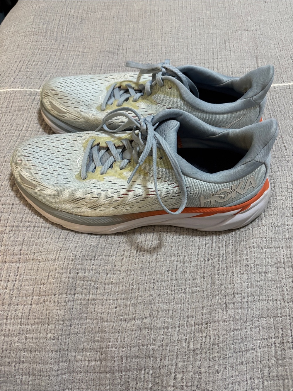 Hoka Clifton 8